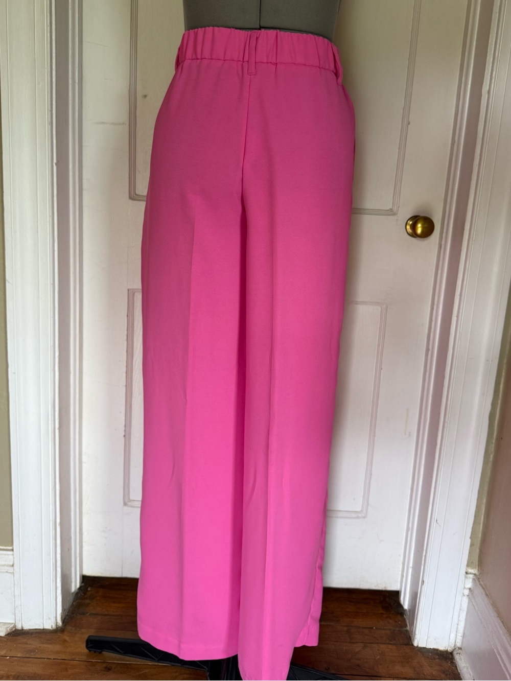 Bubblegum pink wide leg trouser - Picture 4 of 9